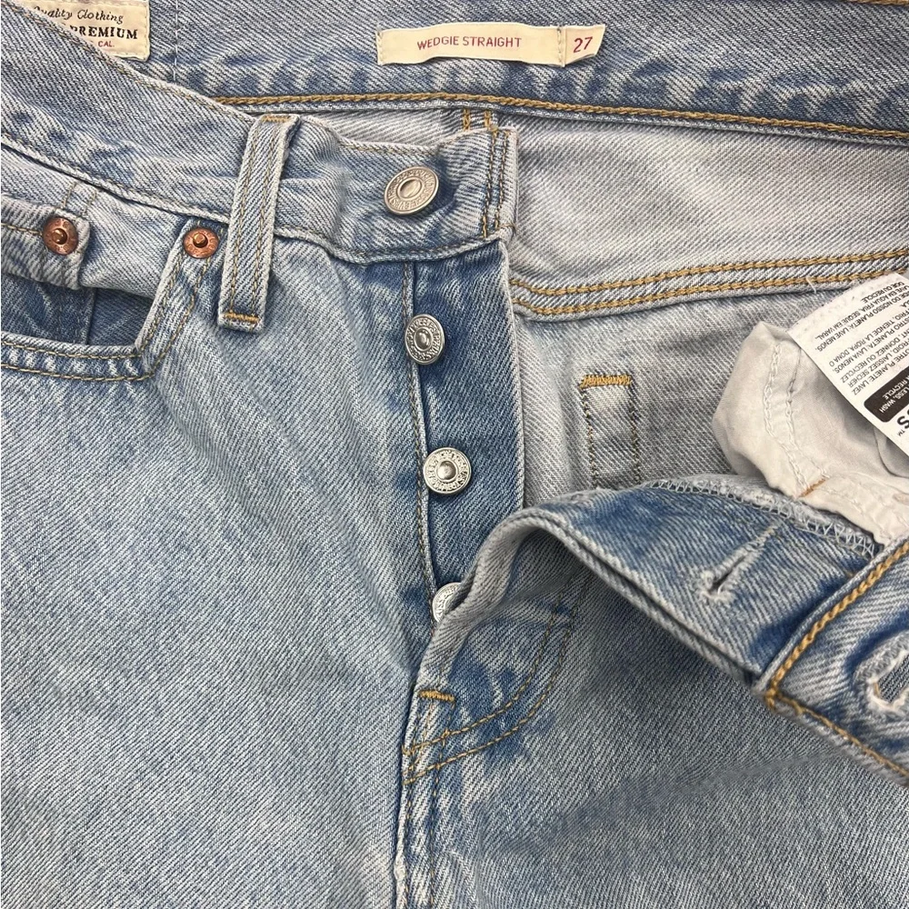 Levis Premium Wedgie Straight Jeans - Picture 10 of 11